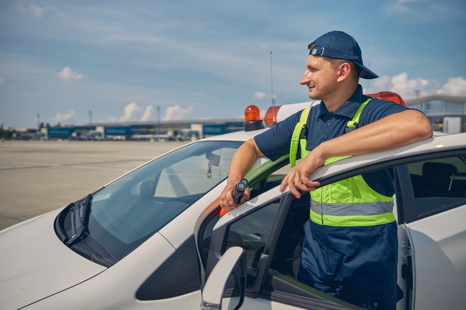 247 Airport Pickup & Drop-off from Abu Dhabi Airport